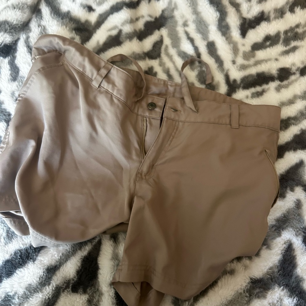 Magellan Outdoors Women's Tan Shorts